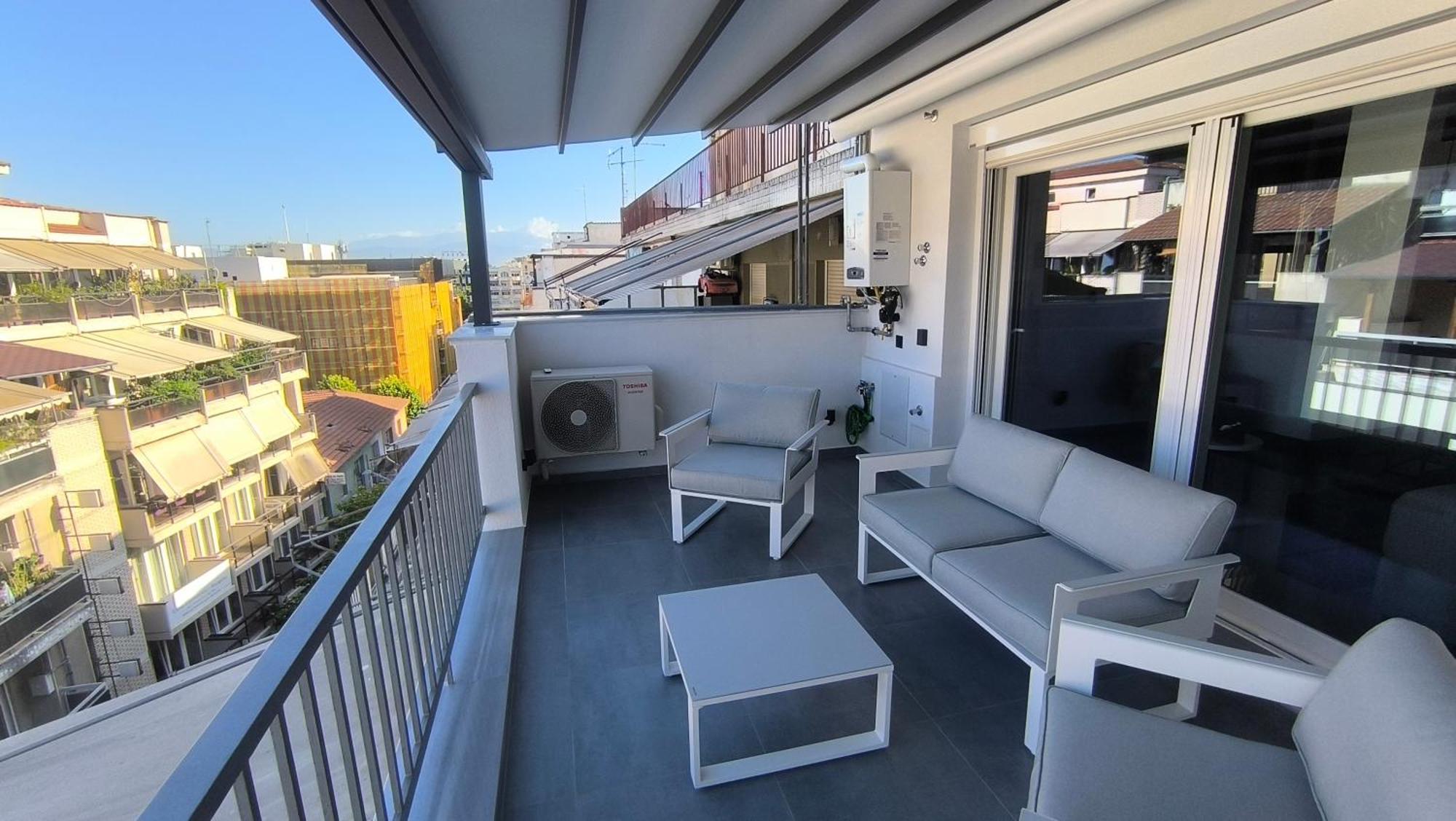 Larisa Absolute Suites, Sky View Smart Home מראה חיצוני תמונה